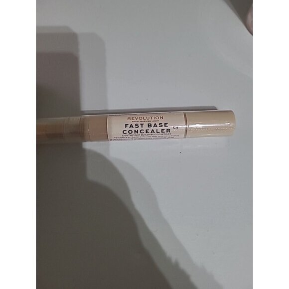 Revolution Beauty Fast Base Concealer C4 - Picture 1 of 3